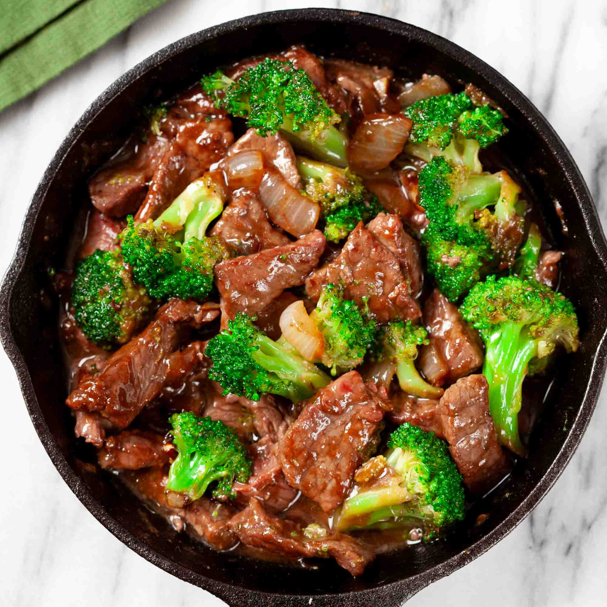 Achieve Perfect Beef & Broccoli: Blanching & Garlic Timing Tips